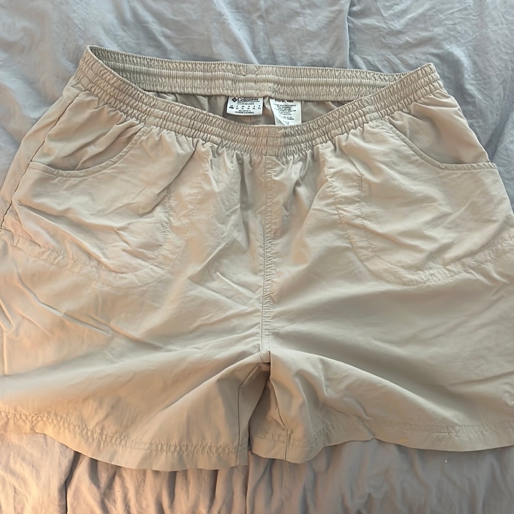 Women’s Columbia shorts